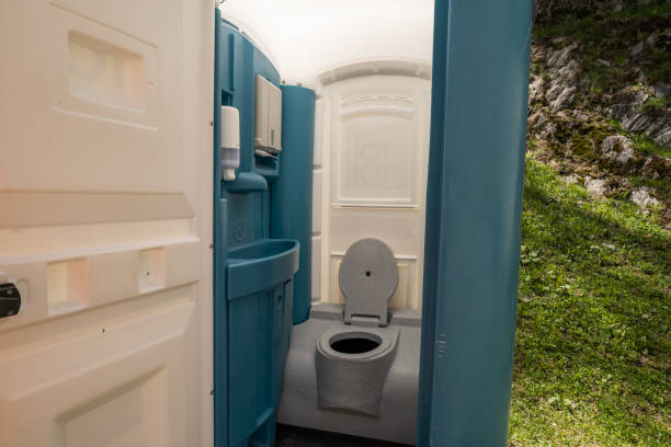 Best Construction site porta potty rental  in Gower, MO